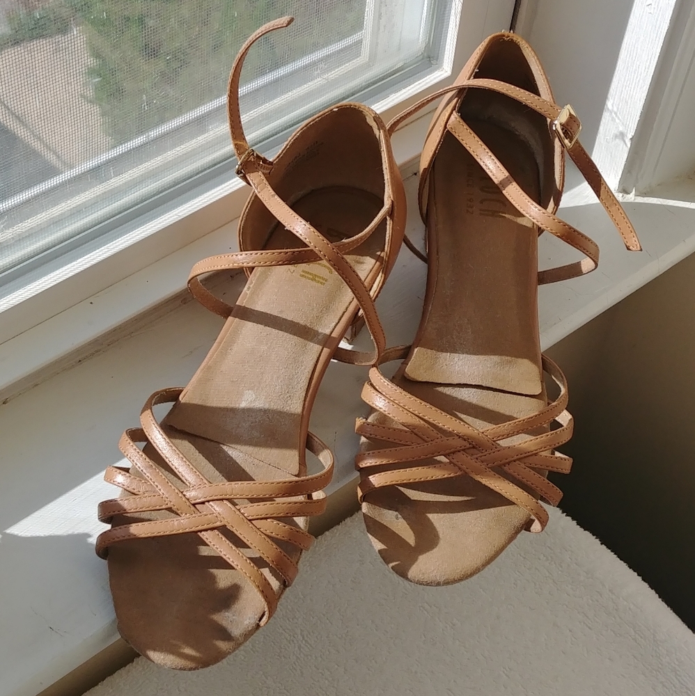 BLOCH, Annabella, 6 1/2, Ballroom, Swing Dance Shoes, Natural